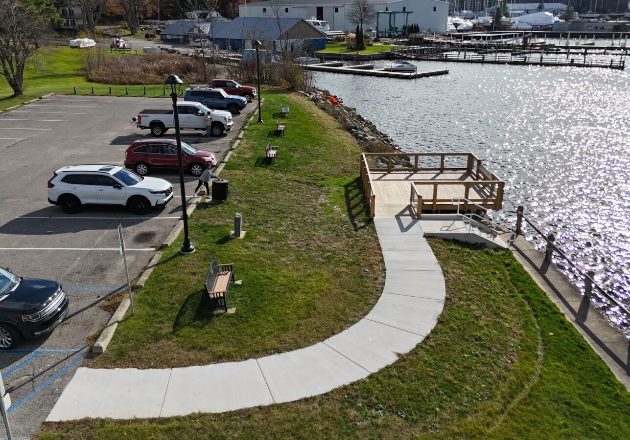 White Lake - Marina Sidewalk and Fishing Pier Replacement - City of Whitehall -min A marina sidewalk and fishing pier.